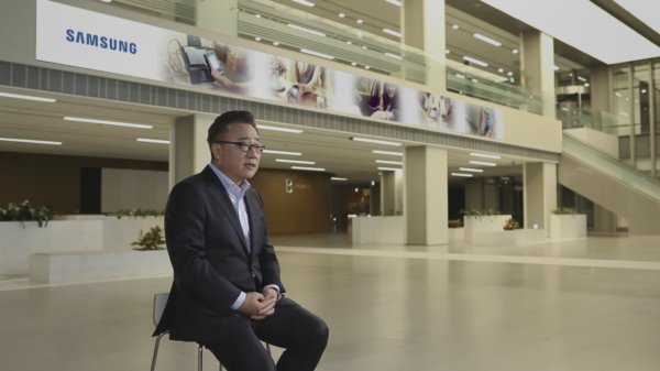 Chefen för Samsung Mobile berättar om sin och företagets vision för 2016