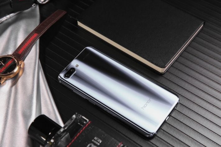 Huawei Honor 10 lanseras i Sverige – en billigare P20